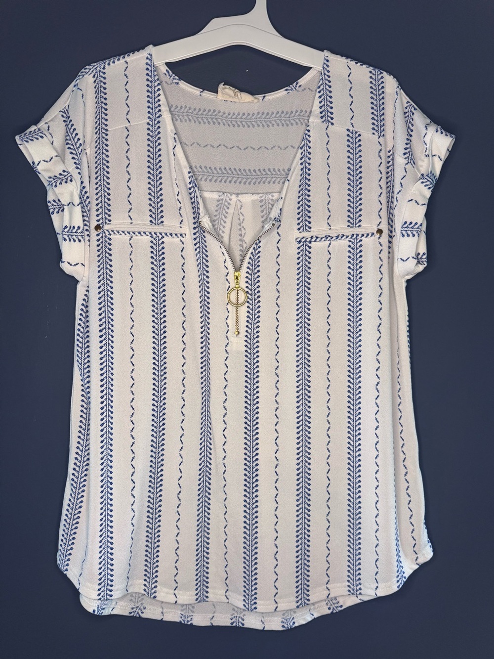Boutique Lightweight Women's White Blue Gold Zip Front Short sleeve Shirt Large